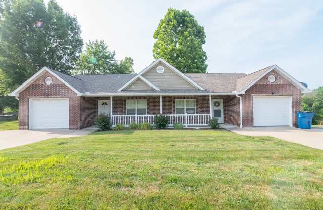 1017/1019 South Country Club Drive - 1017 photos photos