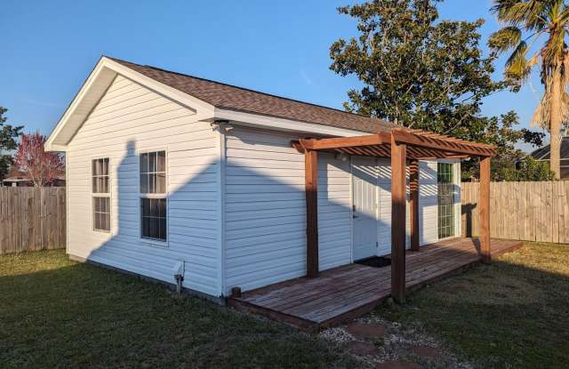 1303 Back House photos photos