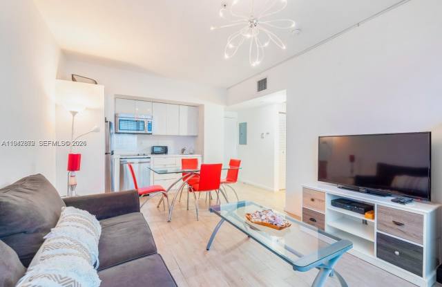 1611 Meridian Ave photos photos