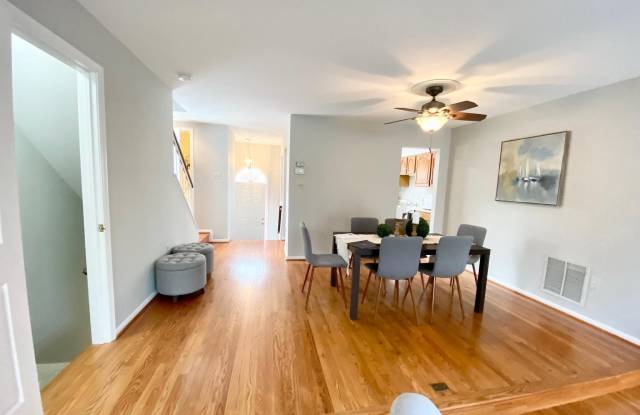 4260 SLEEPY LAKE DRIVE Gallery 3