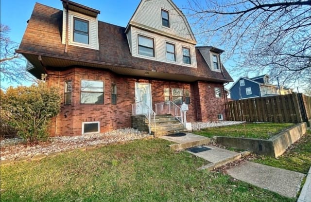 302 E 3rd Ave - 302 East 3rd Avenue, Roselle, NJ 07203