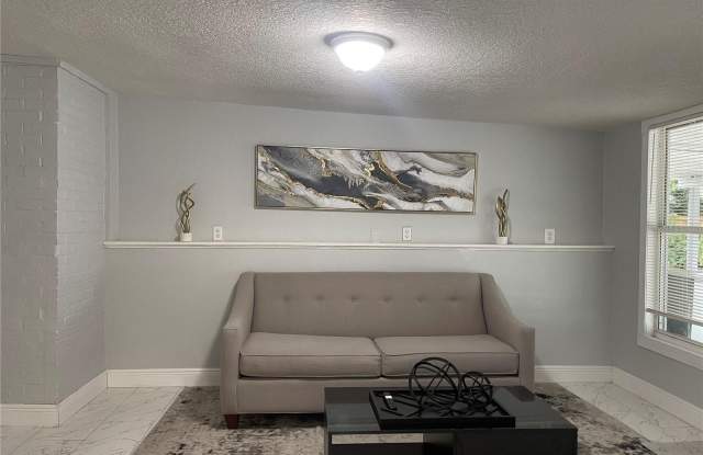 729 SEMINOLE Avenue Gallery 2