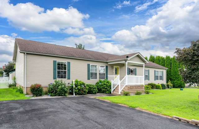 Milton Gem for Rent! Spacious 3BR Home, pet allowed. Fireplace, Sunroom  Private Yard - $2,495.00/month photos photos
