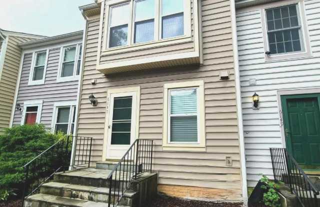 6147 GLEN EAGLES COURT - 6147 Glen Eagles Court, Seven Corners, VA 22044