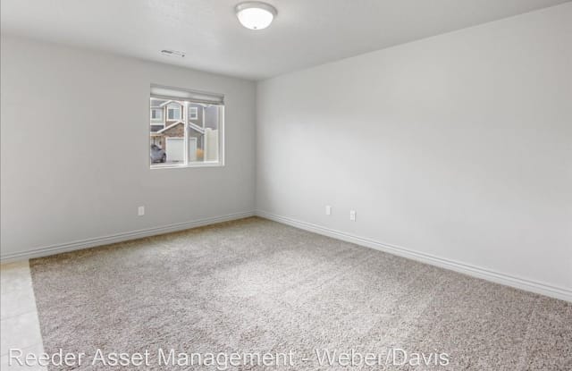 1163 West Excalibur Way Gallery 3