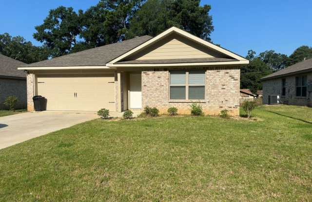 3 Bed/2 Bath Home in Pearl - 249 Skylane Drive, Pearl, MS 39208
