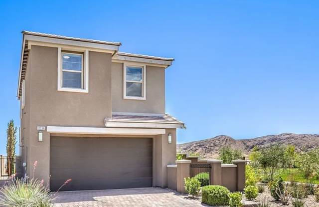 Summerlin Stunner- Spacious Backyard, Strip and Mountain Views 4/BD 2.5/BA photos photos