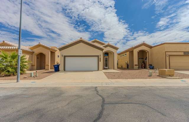 Great home in the Las Palmas gated community Gallery 3