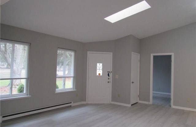 7155 Auburn Road Gallery 4