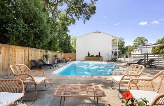 Adorable Remodeled Condo in the Heart of Downtown Ocean Springs photos photos