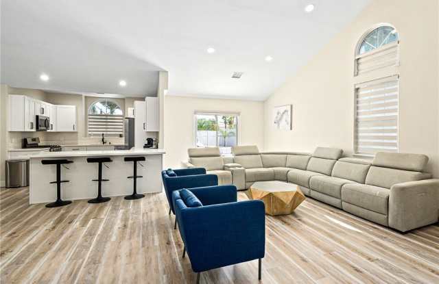 9041 Kingsdale Court Gallery 2