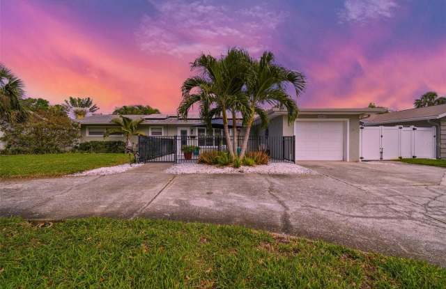 6765 11TH AVENUE N photos photos