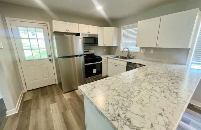 Charming 3 Bedroom Home in Pearl! Gallery 3