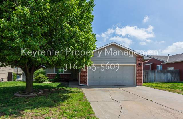 Beautiful 3 Bed 2 Bath in Goddard Gallery 1