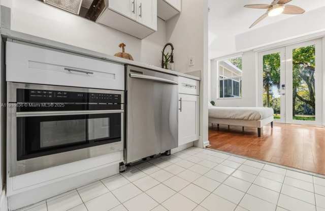 413 NW 23rd Ave - 413 Northwest 23rd Avenue, Fort Lauderdale, FL 33311