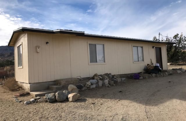 10275 Pheasant Hill Road - 10275 Pheasant Hill Road, Piñon Hills, CA 92372