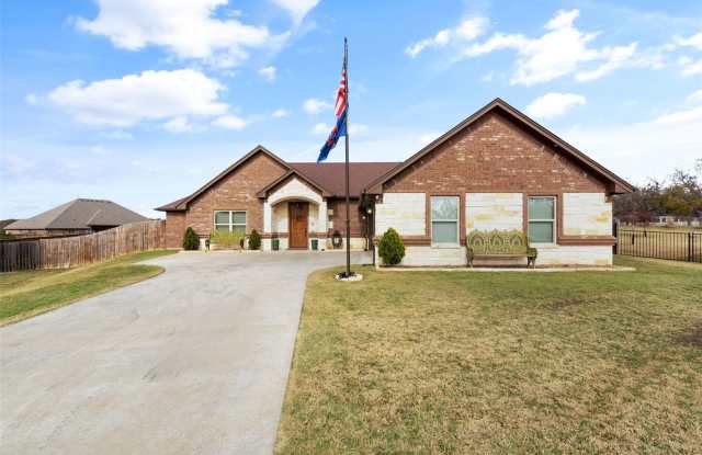Beautiful Home In Pecan Planation - 6504 Arcola Court, Pecan Plantation, TX 76049