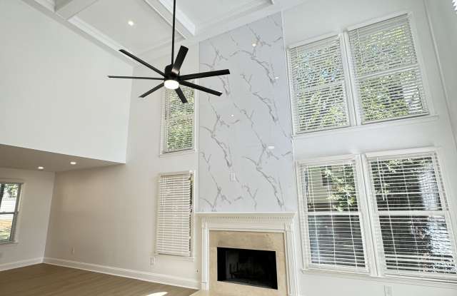 125 Pine Rise Court Gallery 3