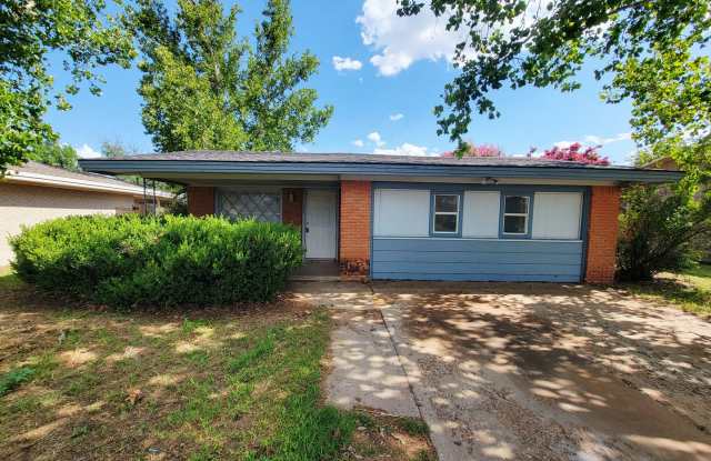 MOVE IN SPECIAL!!! 1/2 off fFirst Month!! Adorable 3 Bedroom Home with Bonus Room Near Tech and LCU! photos photos