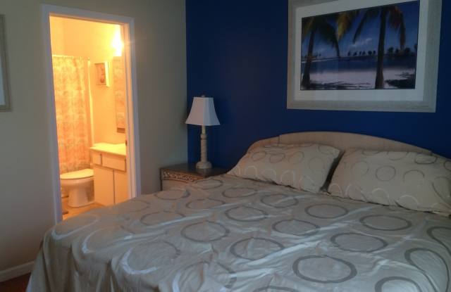 2 Bed, 2 Bath Condo for Rent at River Oaks photos photos