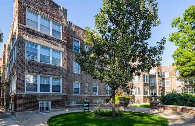 1352 E 53rd St Unit C22 photos photos