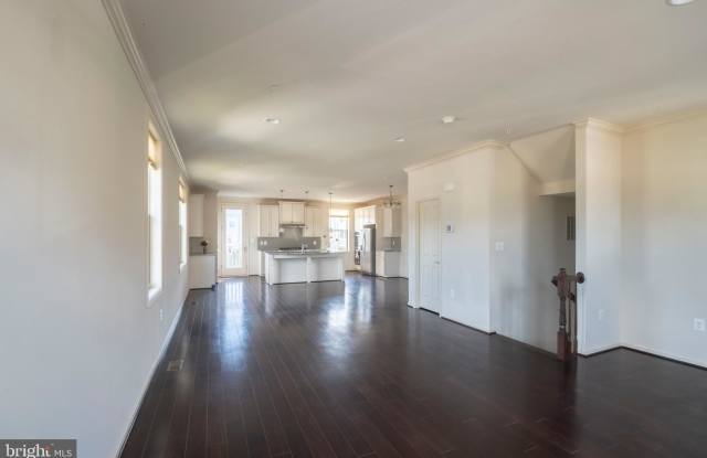 13750 FOGGY GLEN DRIVE Gallery 3