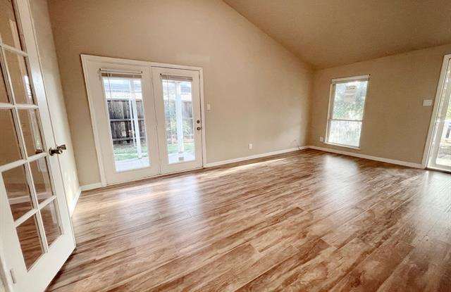 7504 Independence Drive Gallery 4