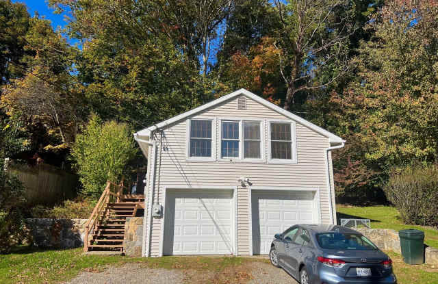 14 Lakeside Road Gallery 1