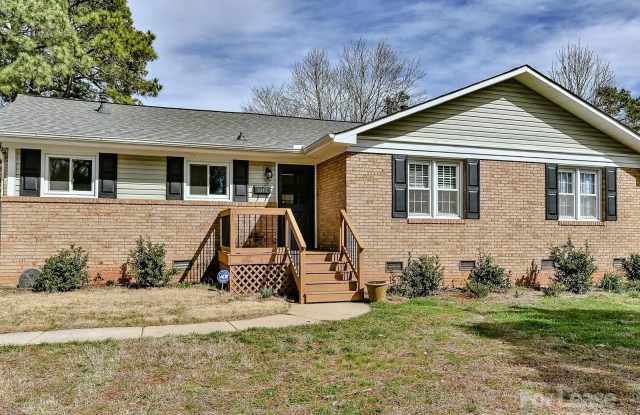 1615 Emerywood Drive - 1615 Emerywood Drive, Charlotte, NC 28210