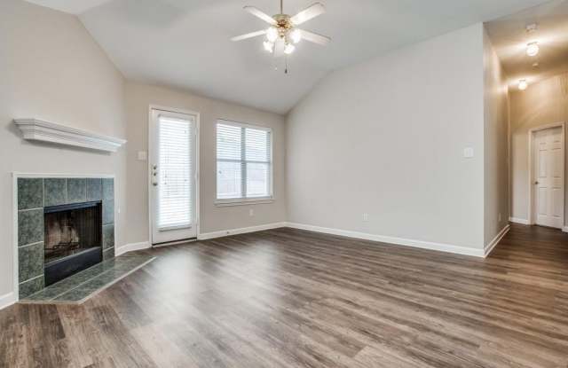 11916 Hickory Circle Gallery 4