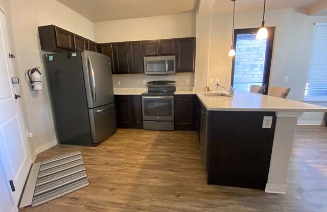 $1,600 | 1 Bedroom, 1 Bathroom Condo | No Pets | Available for Immediate Move In! Gallery 4