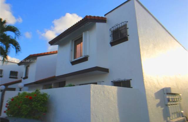 1221 SW 124th Ct photos photos