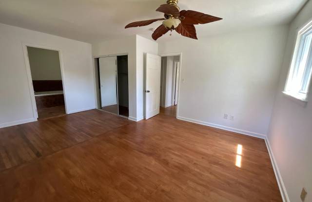 10708 MEADOWHILL Road Gallery 3