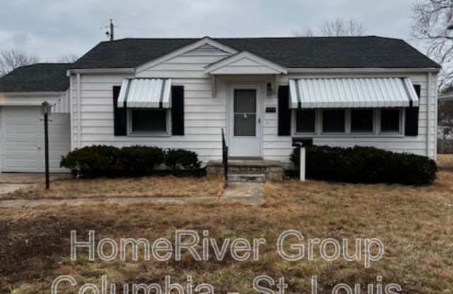 10076 Ashbrook Dr - 10076 Ashbrook Drive, Bellefontaine Neighbors, MO 63137