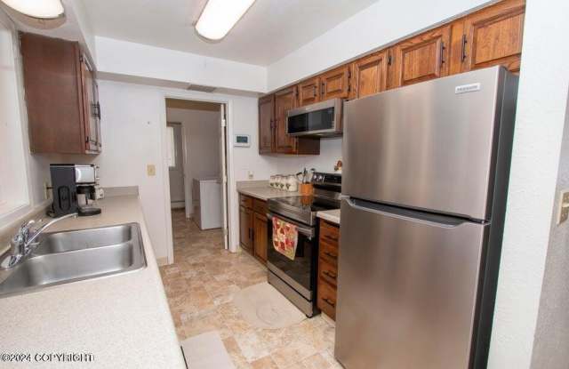 8501 Shrub Court Gallery 2