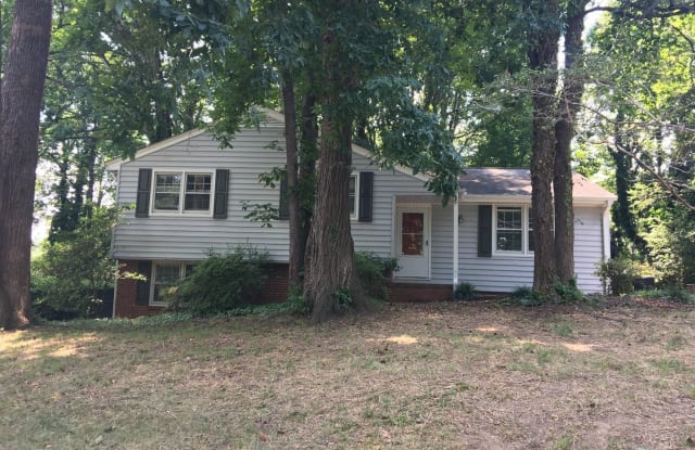 2623 Robin Hood Drive - 2623 Robin Hood Drive, Greensboro, NC 27408
