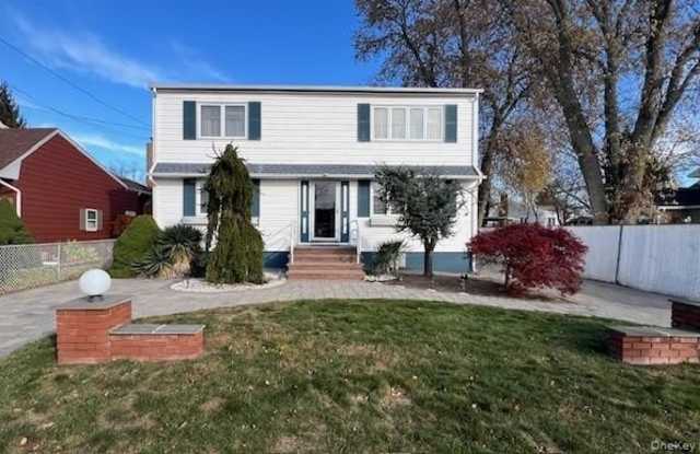 276 S 8th Street - 276 South 8th Street, Lindenhurst, NY 11757