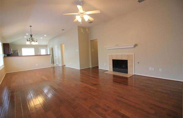1217 Artesia Drive Gallery 3