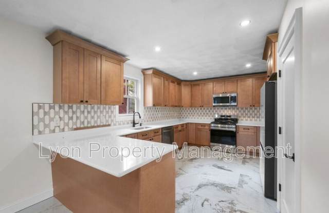 183 Congress Ave - 183 Congress Avenue, Providence, RI 02907