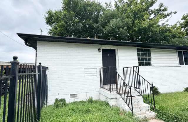 905 30th Avenue North - A Gallery 1