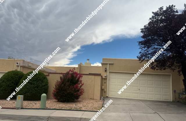 Fully Furnished - Mountain View Retreat in Glenwood Hills Gallery 1