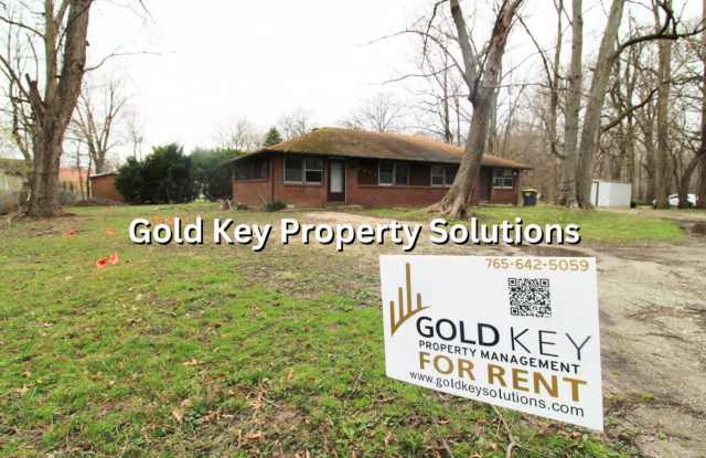 Secluded 2 BR 1 BA Duplex with Water/Sewer Included NO SECTION 8 Gallery 1