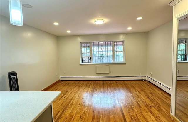 2190 De Reimer Avenue Gallery 2