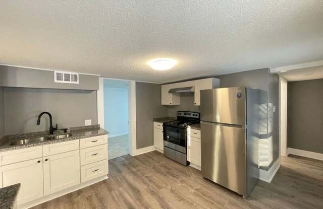 24 Grandview Rd - 24 Grandview Road, Merrimack County, NH 03304