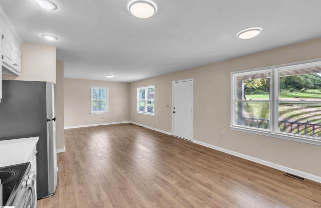 297 Irby Road Gallery 4