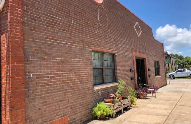 2201 48th Street Gallery 2