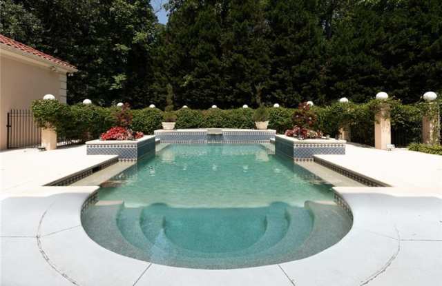3924 The Highlands NW Gallery 3
