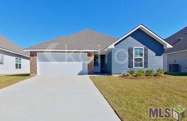 7947 HENDRICK DR - 7947 Hendrick Drive, Old Jefferson, LA 70817