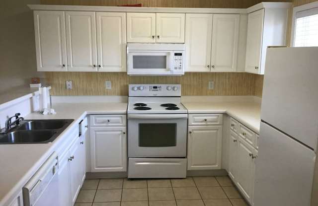 1st Floor 2 Bedroom Condo in Berkshire Forest photos photos