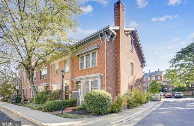501 COLECROFT COURT - 501 Colecroft Court, Alexandria, VA 22314